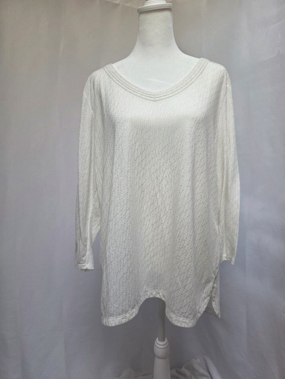 Liz Claiborne Weekend XL Ivory Shimmer V-Neck 3/4 Sleeve Knit Top